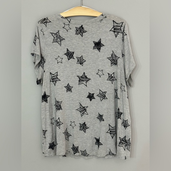 💛Like New💛 Cupio: Women’s Star Print Short Sleeve Shirt- Size 1X (95% Viscose!!) - Picture 3 of 5